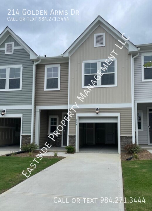 214 Golden Arms Dr in Smithfield, NC - Building Photo