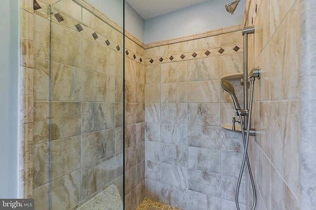 304 Browning Ln in Cherry Hill Township, NJ - Building Photo - Building Photo