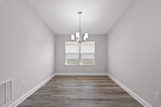 571 Riverwalk Cir in Freeport, FL - Building Photo - Building Photo