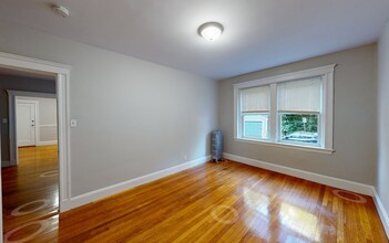 11 Gray St, Unit 1 in Cambridge, MA - Building Photo - Building Photo