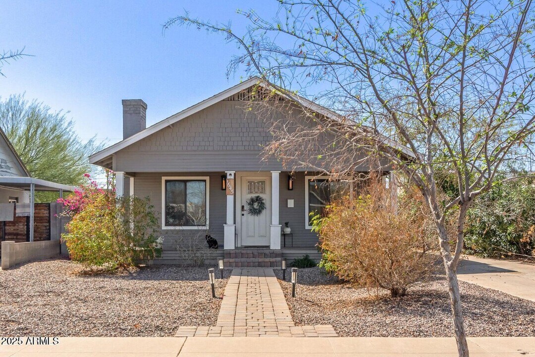 1645 W Willetta St in Phoenix, AZ - Building Photo