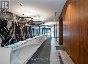 7895 Jane St in Vaughan, ON - Building Photo - Building Photo