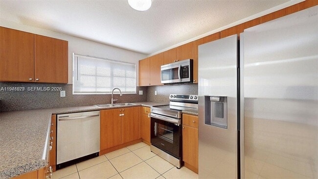 14162 SW 260th St in Homestead, FL - Building Photo - Building Photo