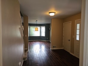 227 Beaver Creek Dr in Bolingbrook, IL - Building Photo - Building Photo