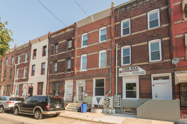 1827 Master St photo'