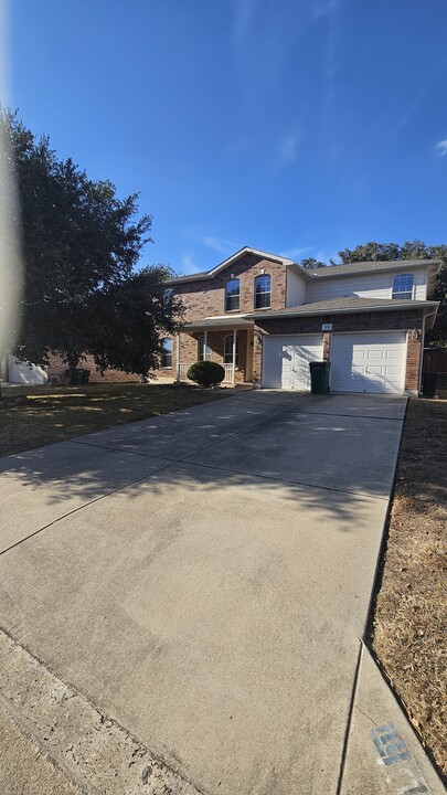 106 E Running Wolf Trail in Harker Heights, TX - Building Photo