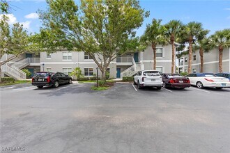 12141 Summergate Cir in Ft. Myers, FL - Building Photo - Building Photo