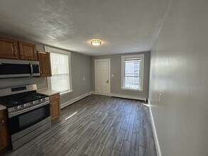 5 Falcon St in Boston, MA - Building Photo - Building Photo