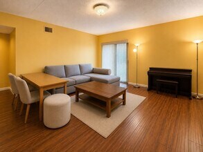 51 John St in Brookline, MA - Building Photo - Building Photo
