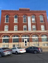 Sentney Lofts in Hutchinson, KS - Building Photo