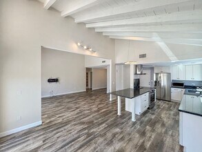 6828 Deep Valley Rd in San Diego, CA - Building Photo - Building Photo