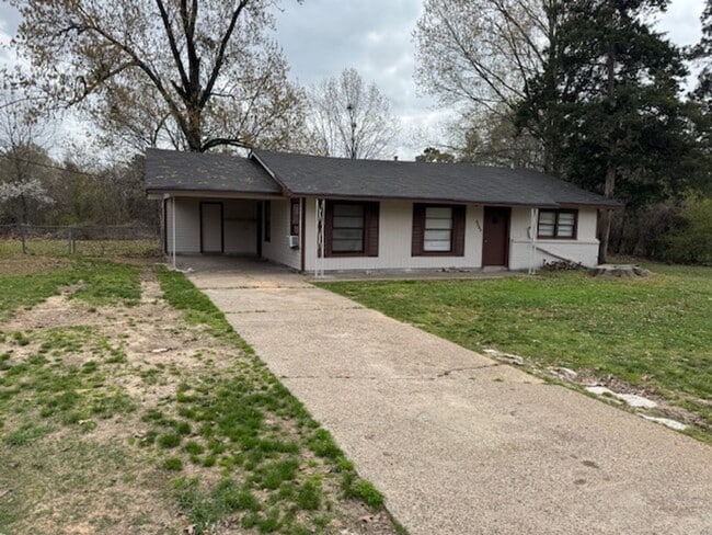 1019 Peyton Ave in Benton, LA - Building Photo - Building Photo