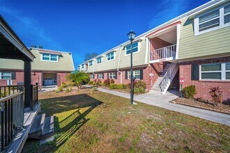 13214 Bunn Cir in Tampa, FL - Building Photo - Building Photo