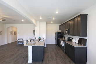 3039 N Tenneha Ave in Tyler, TX - Building Photo - Building Photo