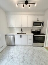 67 Lake Shore Dr in Toronto, ON - Building Photo - Building Photo