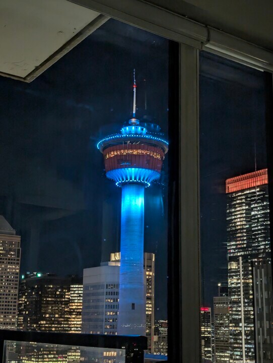 201 10 Av SE in Calgary, AB - Building Photo