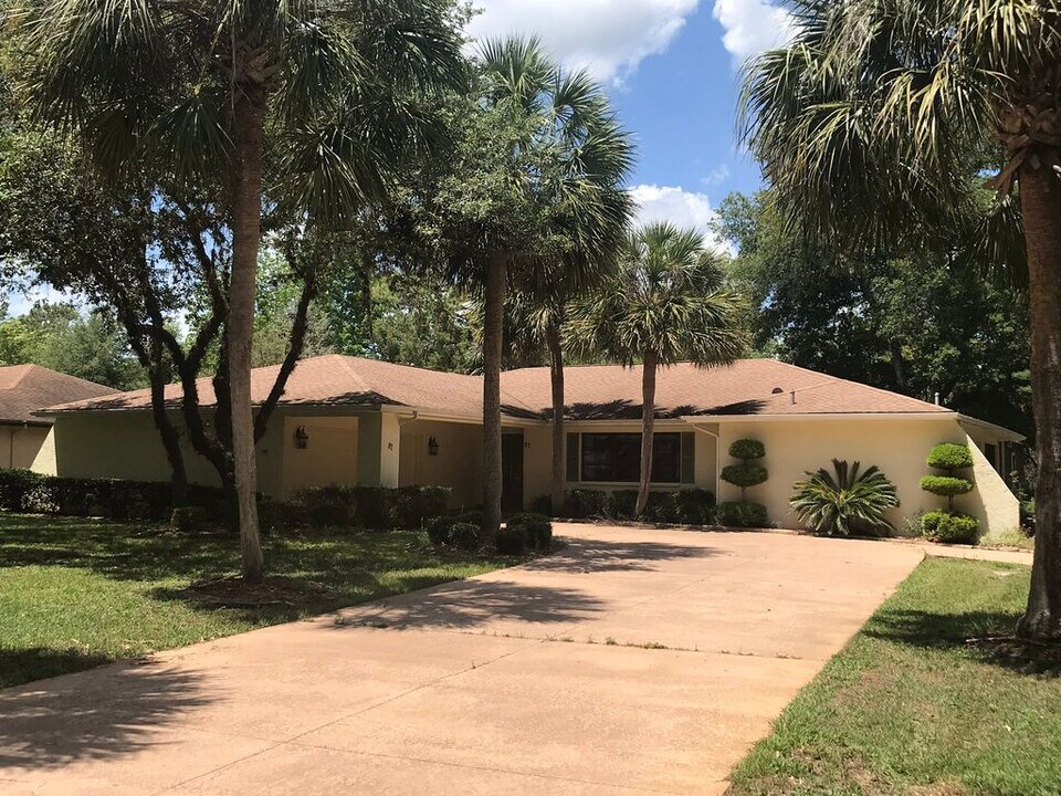 87 Oak Village Blvd in Homosassa, FL - Building Photo