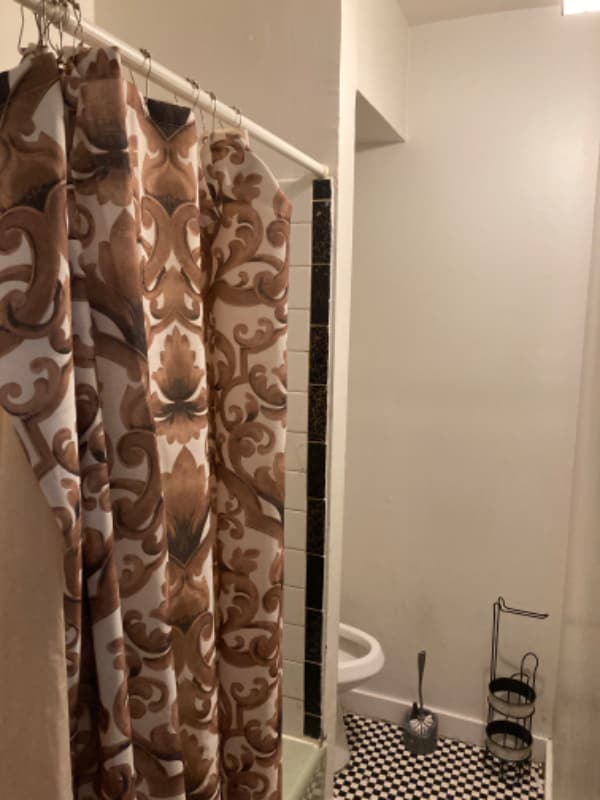 2922 Frankford Ave in Philadelphia, PA - Foto de edificio - Building Photo