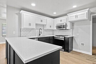 4801 Selkirk Dr in Fort Worth, TX - Building Photo - Building Photo