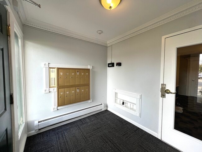 703 Falcon Dr in Arlington Heights, IL - Building Photo - Building Photo
