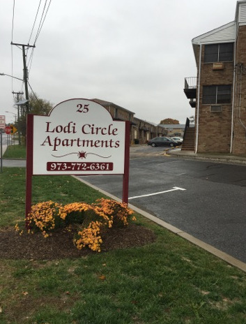 Lodi Circle Apartments in Lodi, NJ - Building Photo