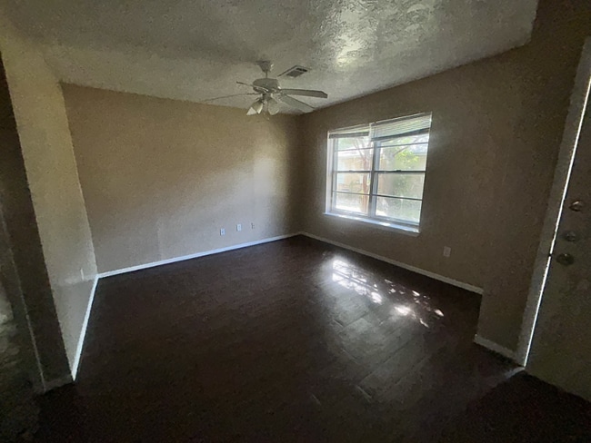 106 Hardy St in Bryan, TX - Building Photo - Building Photo