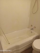 321 Charlotte St, Unit C3 in Hamlet, NC - Building Photo - Building Photo