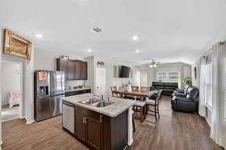 7918 Globe Thistle Ln in Houston, TX - Building Photo - Building Photo