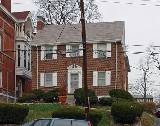 3029 Gilbert Ave in Cincinnati, OH - Building Photo - Building Photo