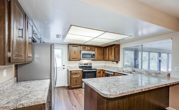 2014 E Magdalena Dr in Tempe, AZ - Building Photo - Building Photo