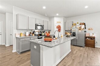 518 Stadium Dr in Cameron, NC - Building Photo - Building Photo