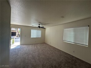 10463 Beautiful Fruit St in Las Vegas, NV - Building Photo - Building Photo