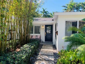4218 Braganza Ave in Miami, FL - Building Photo - Building Photo