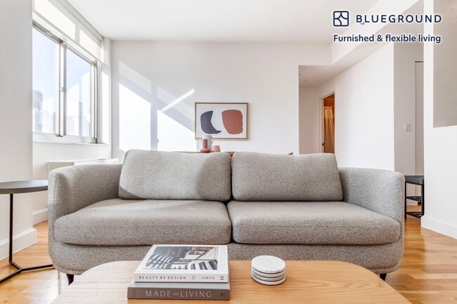 130 W 15th St, Unit SI FL15-ID1387 in New York, NY - Building Photo - Building Photo