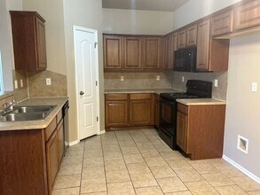 4614 SE 77th St in Oklahoma City, OK - Building Photo - Building Photo