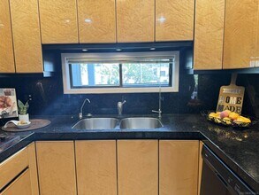 8263 Camino Del Oro, Unit 278 in San Diego, CA - Building Photo - Building Photo