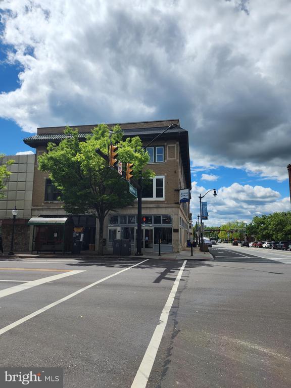 200 E High St in Pottstown, PA - Building Photo - Building Photo