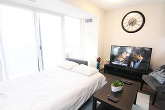 One Bedroom Apartment - Sherbourne in Toronto, ON - Building Photo - Building Photo