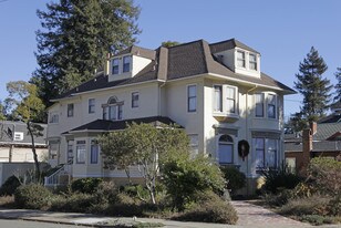 1601 Alameda Ave in Alameda, CA - Building Photo