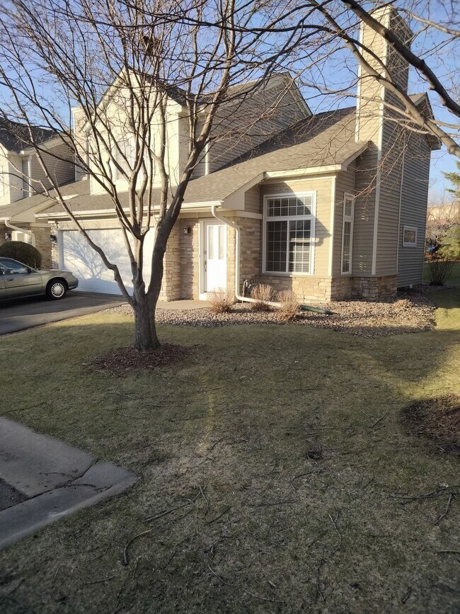 15098 Dunwood Trail Rentals in Apple Valley, MN