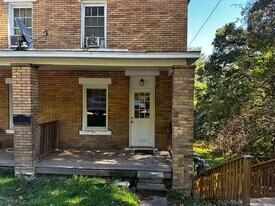 544 Valley in Ambridge, PA - Building Photo