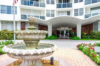 2800 N Flagler Dr in West Palm Beach, FL - Foto de edificio - Building Photo