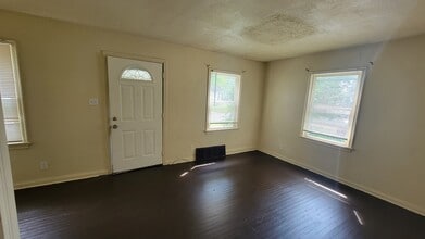 808 Seward Ave in Akron, OH - Building Photo - Building Photo