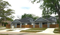 715 W Woodard St in Denison, TX - Foto de edificio - Building Photo