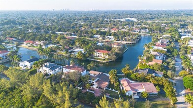 1385 Bella Vista Ave in Coral Gables, FL - Building Photo - Building Photo