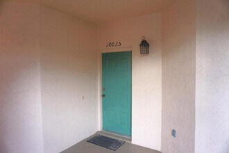 10035 Perfect Dr, Unit B in Port St. Lucie, FL - Foto de edificio - Building Photo