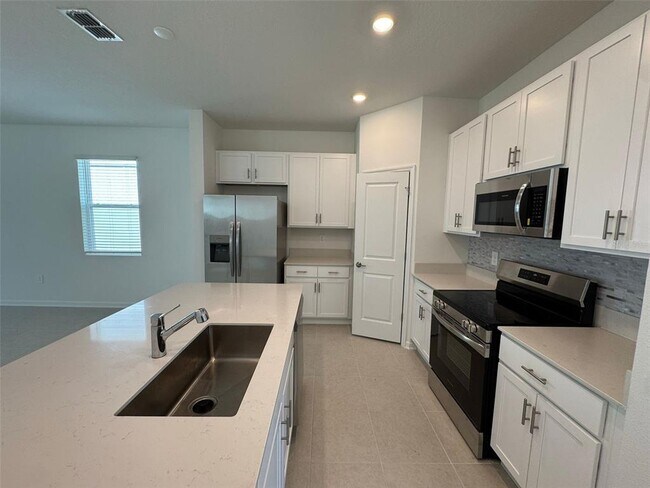 2430 Peace Of Mind Ave in Kissimmee, FL - Building Photo - Building Photo
