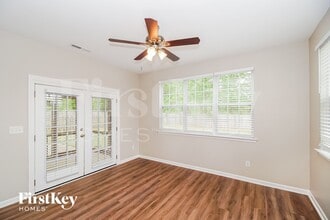 13510 Delstone Dr in Huntersville, NC - Foto de edificio - Building Photo