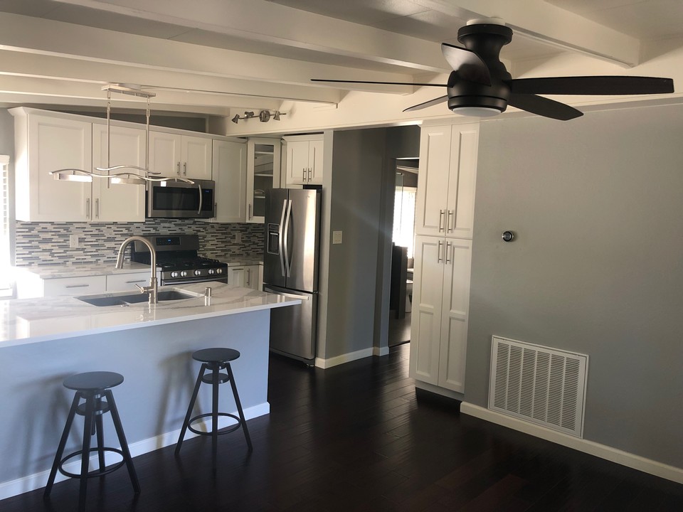 1530 Alabama Ave in West Sacramento, CA - Building Photo
