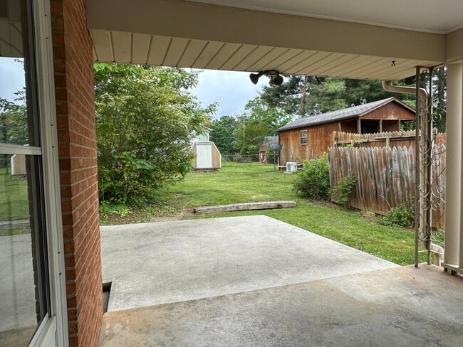 6726 Jasmine Cir in Hollins, VA - Building Photo - Building Photo